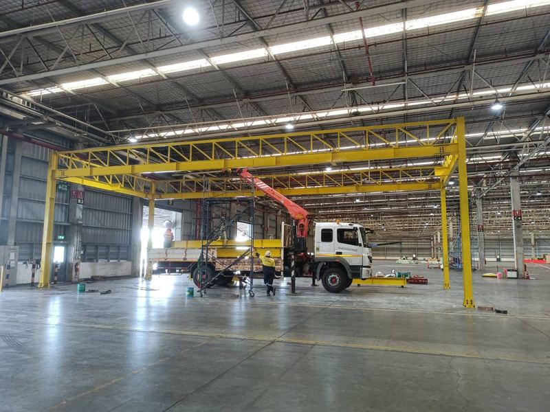 Overhead crane power supply