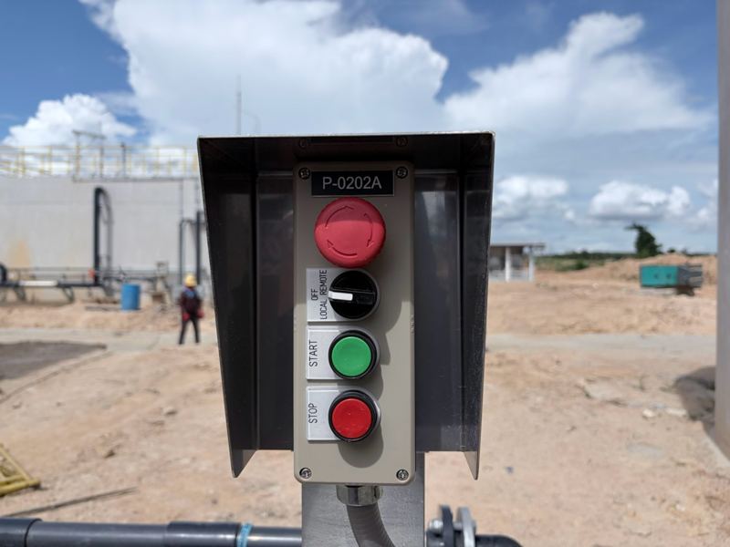 Local pump control station